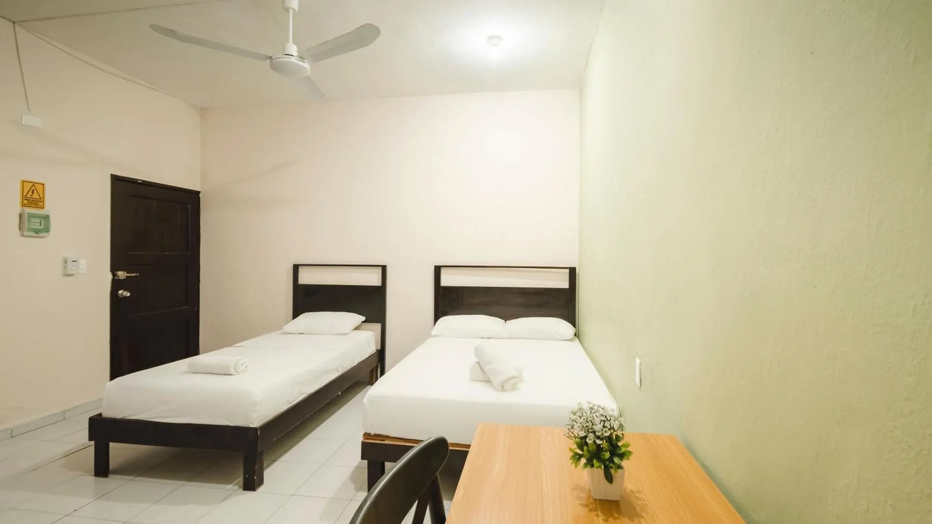 Hotel Quiam بلايا ديل كارمن